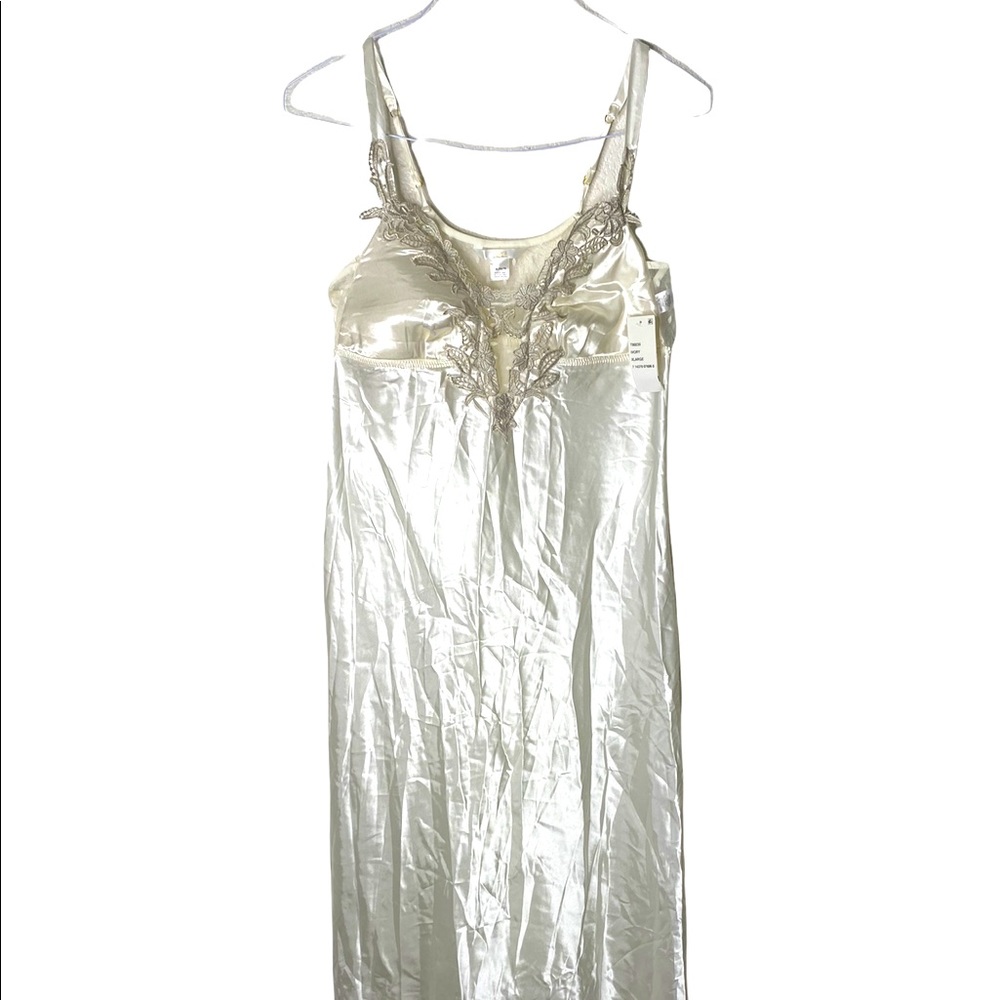 Flora Nickrooz lingerie nightgown